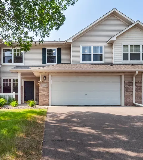 11124 204th St W #603, Lakeville, MN 55044