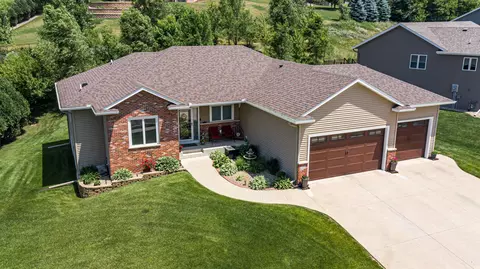 2979 Stone Park Dr NE, Rochester, MN 55906