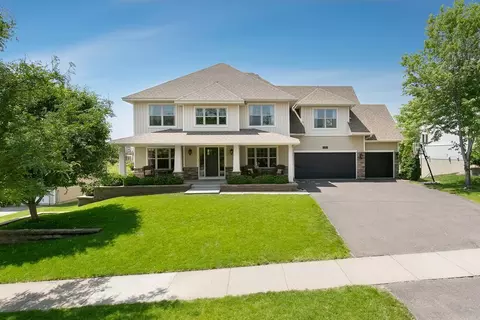 285 Liberty Heights Dr, Chaska, MN 55318