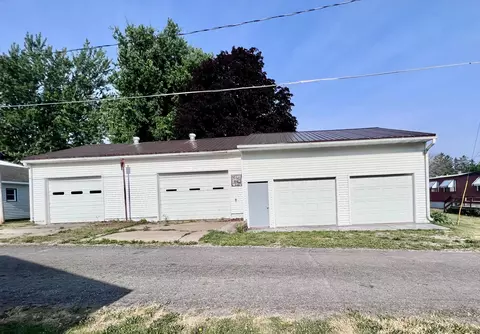512 3rd Ave NW, Spring Grove, MN 55974 photo 4