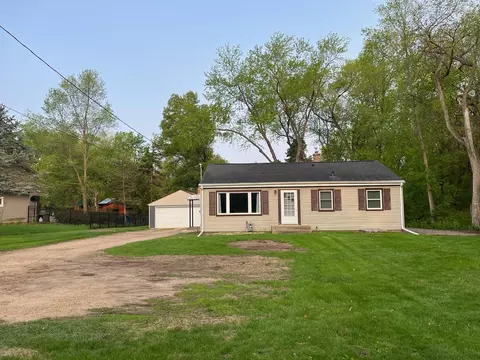 4343 Rice St, Shoreview, MN 55126