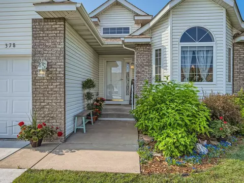 378 24th Ln SE, Cambridge, MN 55008