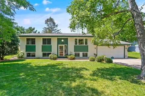 1533 Dixon Dr, Saint Paul Park, MN 55071