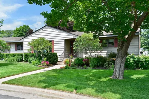 4820 W 8th St, Goodview, MN 55987