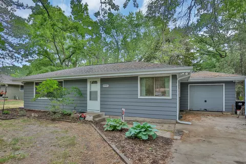 8045 Sunnyside Rd, Mounds View, MN 55112
