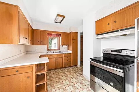 105 S Robin Ave, Duluth, MN 55811 photo 4