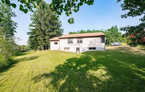 105 S Robin Ave, Duluth, MN 55811 photo 2