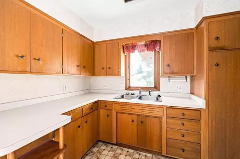 105 S Robin Ave, Duluth, MN 55811 photo 3