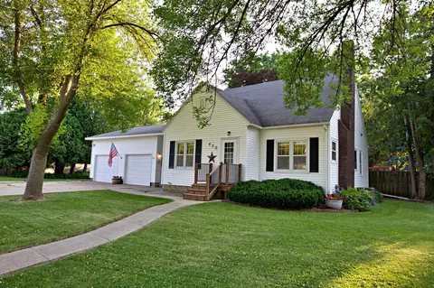 400 Highland St, West Concord, MN 55985