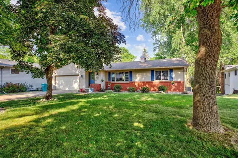 2555 Lamada Pl, Owatonna, MN 55060