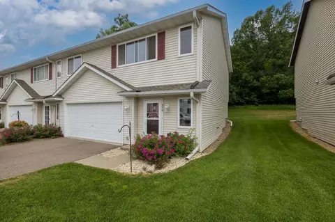 976 Hewitt Blvd, Red Wing, MN 55066