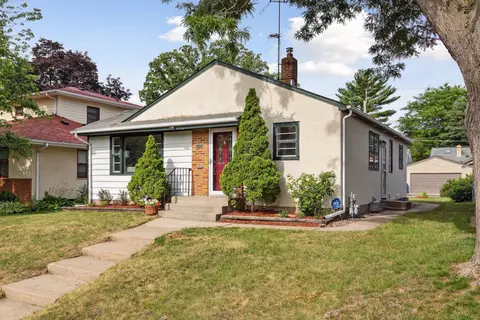 1335 Kenneth St, Saint Paul, MN 55116