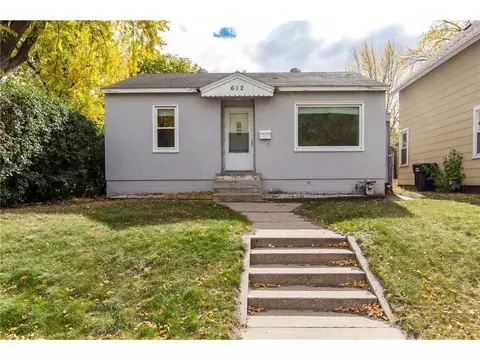 612 4th Ave E, Shakopee, MN 55379