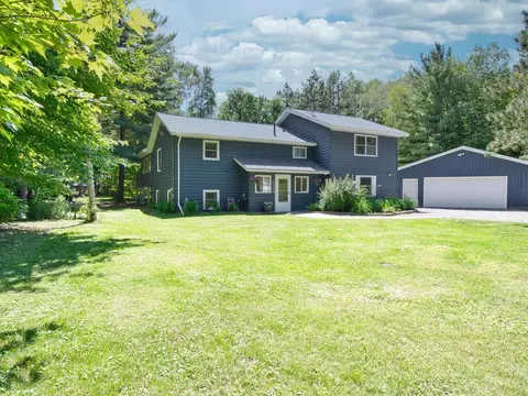 28651 Sunny Beach Rd, Grand Rapids, MN 55744
