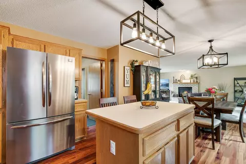 527 Red Pine Ln, Eagan, MN 55123 photo 13