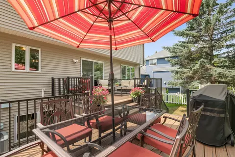 527 Red Pine Ln, Eagan, MN 55123 photo 32