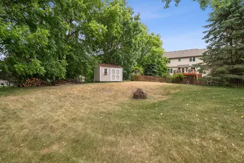 527 Red Pine Ln, Eagan, MN 55123 photo 38