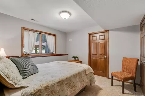 527 Red Pine Ln, Eagan, MN 55123 photo 30