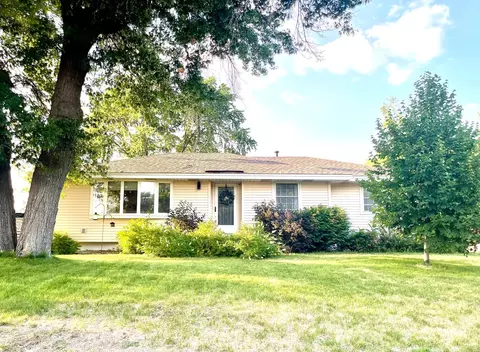 513 Territorial Rd NE, Blaine, MN 55434