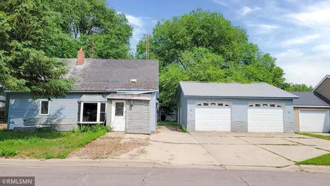 118 Hickory St S, Lester Prairie, MN 55354