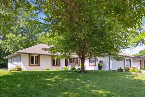 9243 Hyland Creek Rd, Bloomington, MN 55437