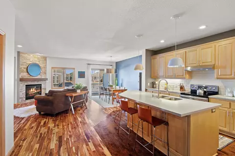 653 Sandstone Cir, Orono, MN 55356