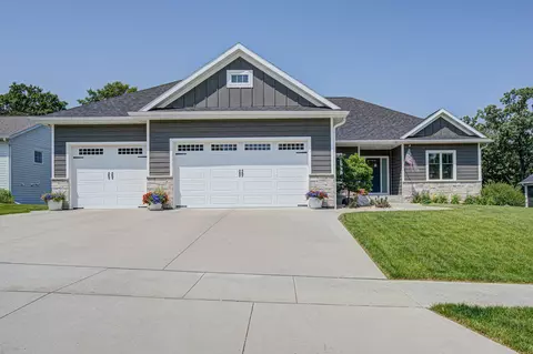 3193 Yellow Rose Ln SW, Rochester, MN 55902