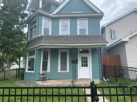 917 Charles Ave, Saint Paul, MN 55104