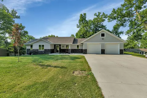 29475 Crest Ridge Rd, Paynesville, MN 56362