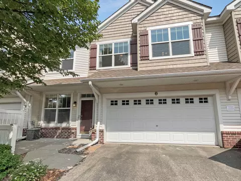 1621 Woodlynn Ave #2, Maplewood, MN 55109