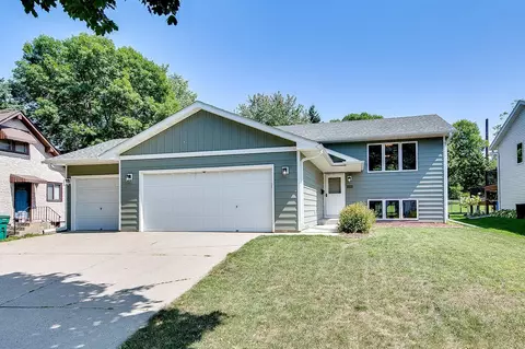 1026 Macarthur Ave, West Saint Paul, MN 55118