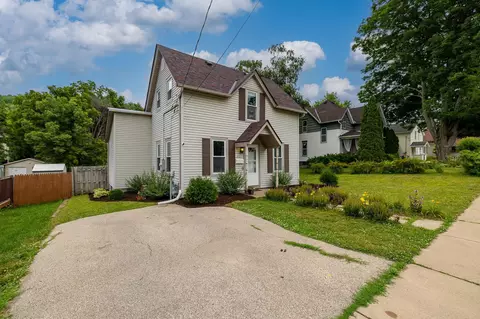 1127 S Park St, Red Wing, MN 55066