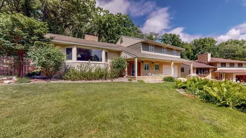 1058 19th Ave NE, Rochester, MN 55906