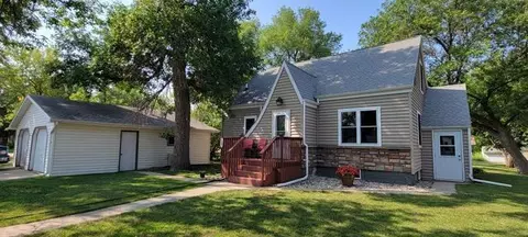 625 Lake St, Clinton, MN 56225