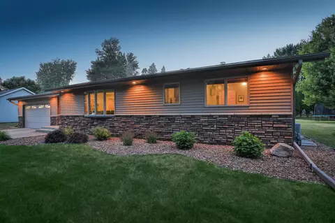 2404 9th Ave SW, Austin, MN 55912