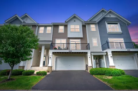 11917 Emery Village Dr N, Champlin, MN 55316