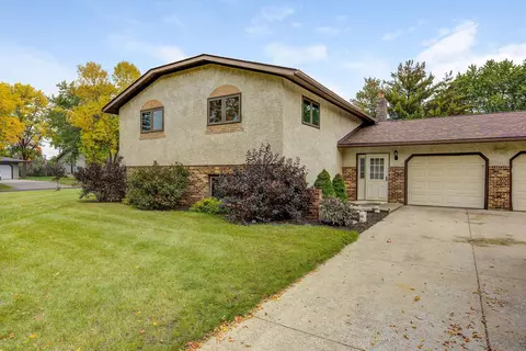 845 Lasalle Pl, Saint Cloud, MN 56301