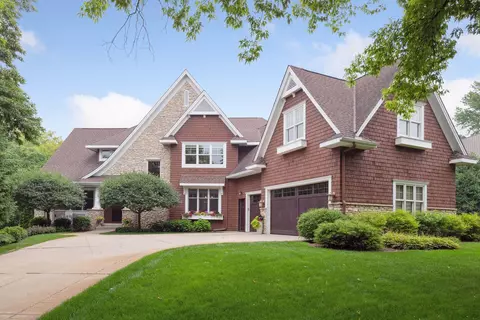 5105 Suburban Dr, Shorewood, MN 55331