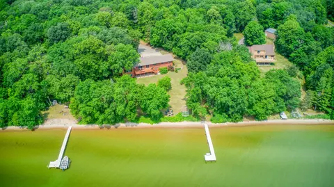 10932 E Oak Point Rd NW, Cass Lake, MN 56633