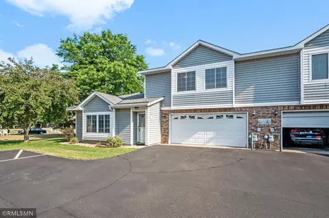 2 Oak Rd #C, Circle Pines, MN 55014