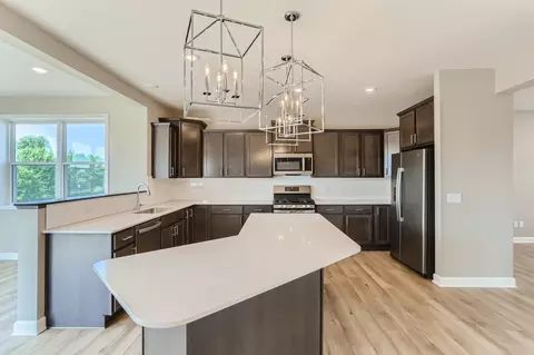 20466 Ginger Ct, Lakeville, MN 55044