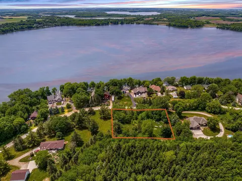 6431 Fairfax Way, Faribault, MN 55021