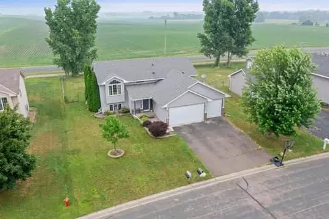 219 Quail Dr, Montrose, MN 55363