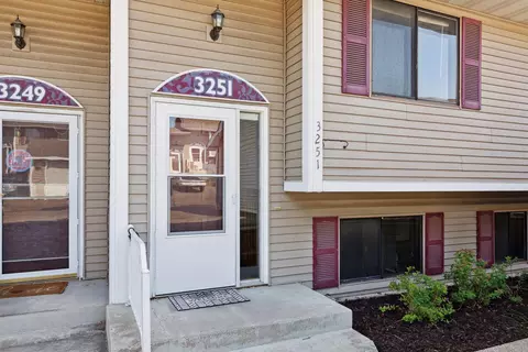 3251 Dodd Ln, Eagan, MN 55121