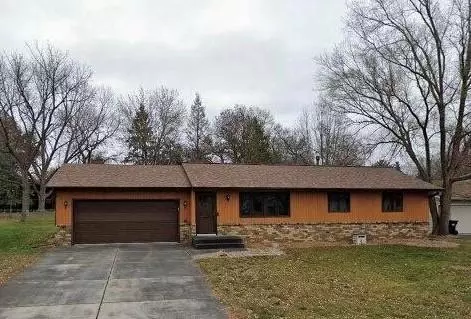5132 Brighton Ln, Mounds View, MN 55112