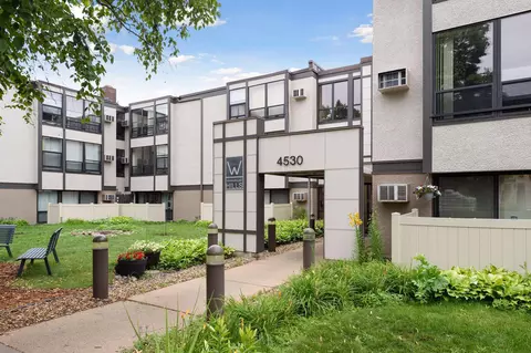 4530 Park Commons Dr #110, Saint Louis Park, MN 55416