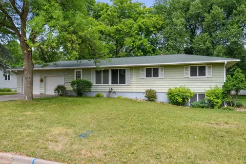 569 W 5th St, New Richmond, WI 54017
