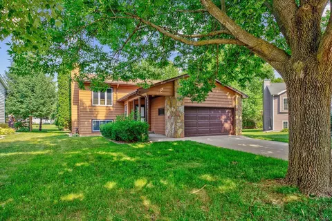 1667 Valley View Dr, North Mankato, MN 56003