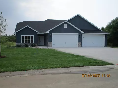 2493 Jewel St, Saint Augusta, MN 56301