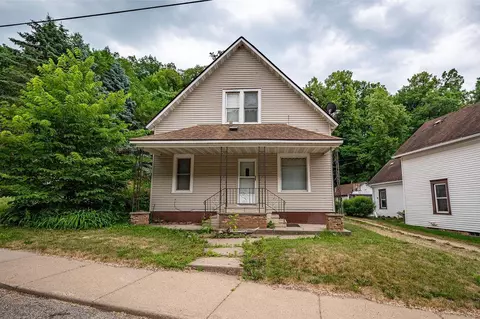 n572 County Road S, Maiden Rock, WI 54750